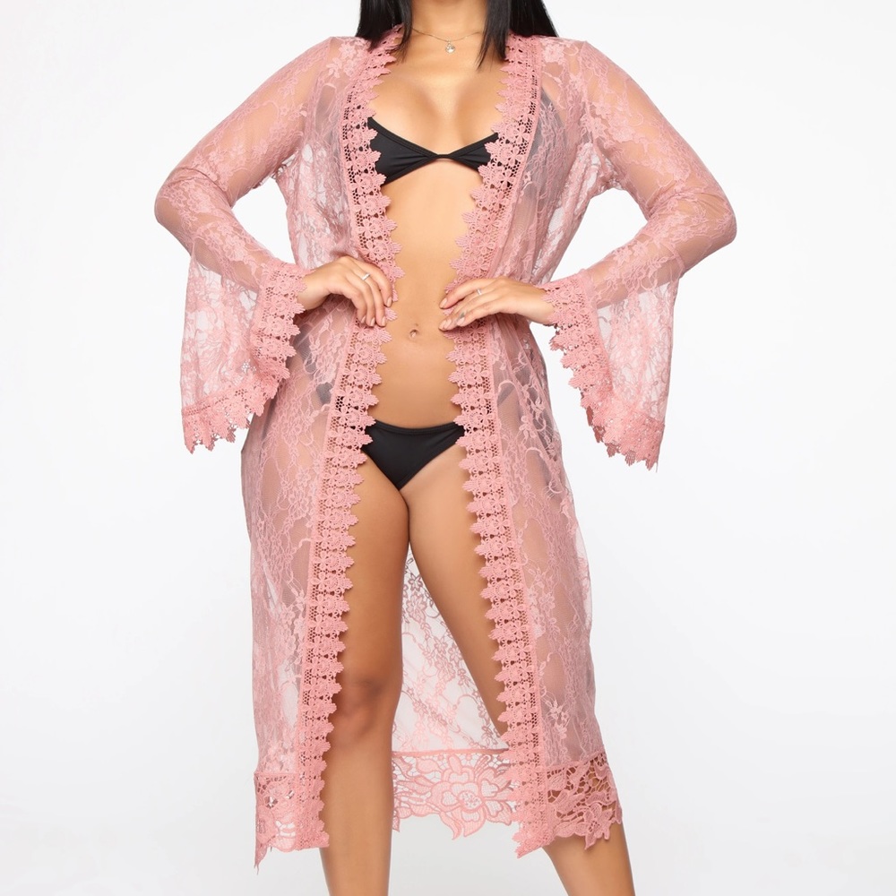 Lace robe